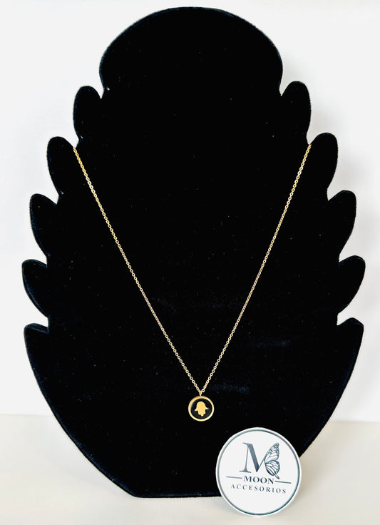 Collar con dije circular black